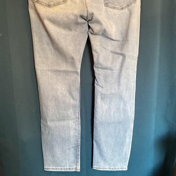 Old Navy Slim Fit 360 Degree Stretch Light Blue Jeans - Picture 14 of 15
